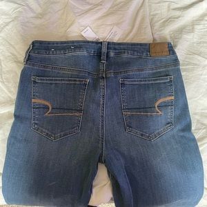 NWT women’s American Eagle jeggings.